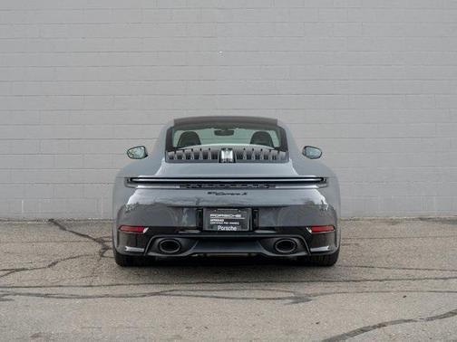2026 Porsche 911 Carrera S