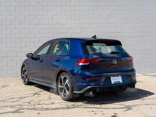 2024 Volkswagen Golf GTI 2.0T SE DSG