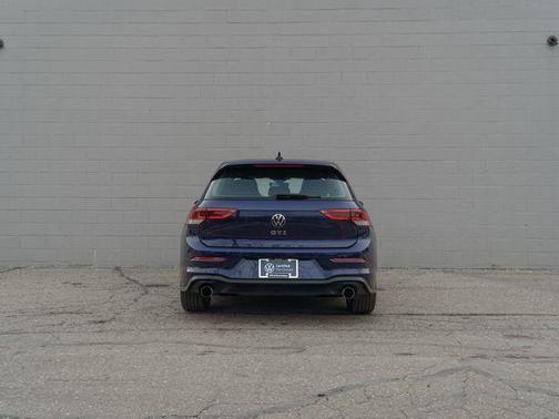 2024 Volkswagen Golf GTI 2.0T SE DSG