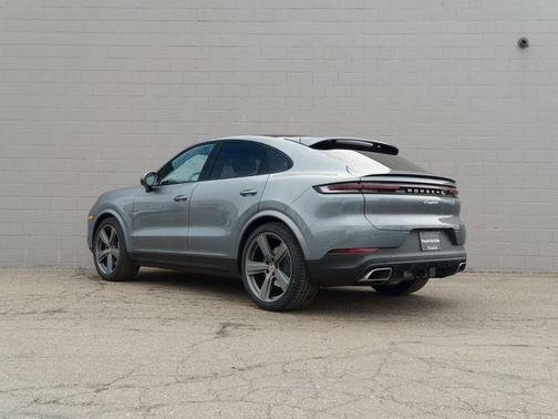 Platinum Silver Metallic 2026 Porsche Cayenne Cayenne