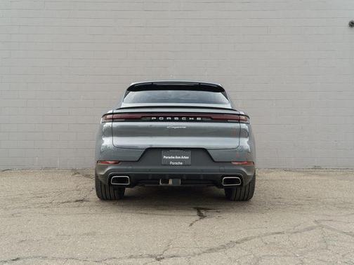 Platinum Silver Metallic 2026 Porsche Cayenne Cayenne