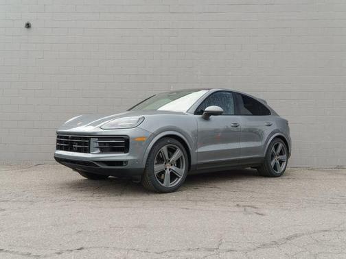 Platinum Silver Metallic 2026 Porsche Cayenne Cayenne