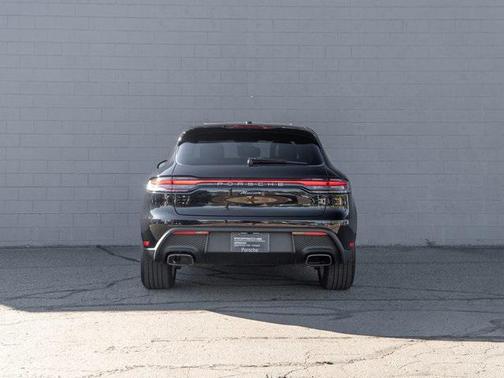 2025 Porsche Macan 