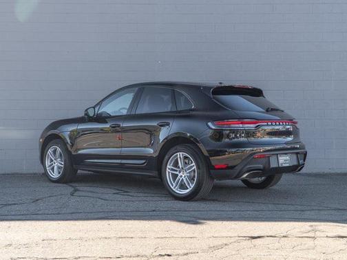 2025 Porsche Macan 