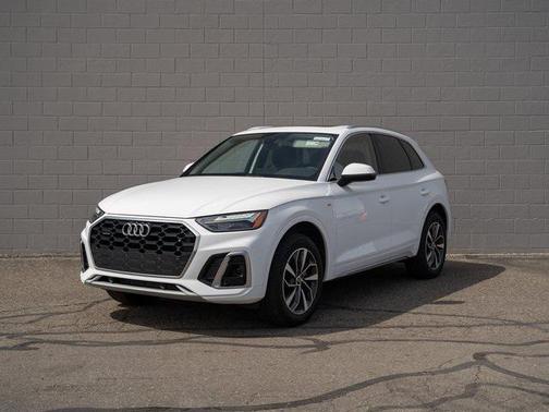 2024 Audi Q5 45 S line Premium