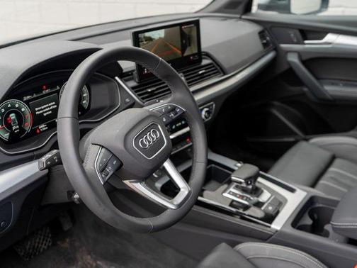 2024 Audi Q5 45 S line Premium Plus