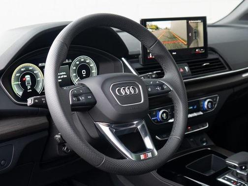 2024 Audi Q5 e 55 S line Premium Plus