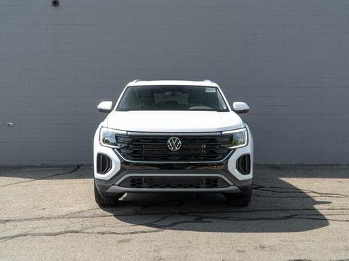 2026 Volkswagen Atlas Cross Sport 2.0T SE w/Technology 4MOTION