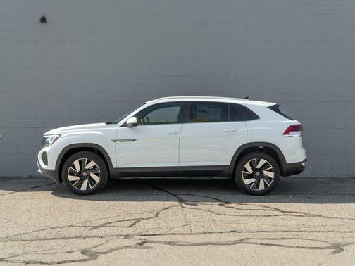 2026 Volkswagen Atlas Cross Sport 2.0T SE w/Technology 4MOTION
