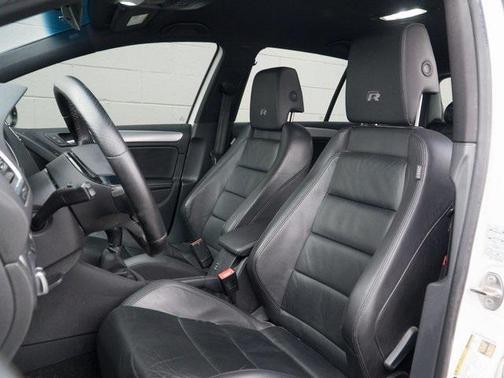 2013 Volkswagen Golf R 4-Door