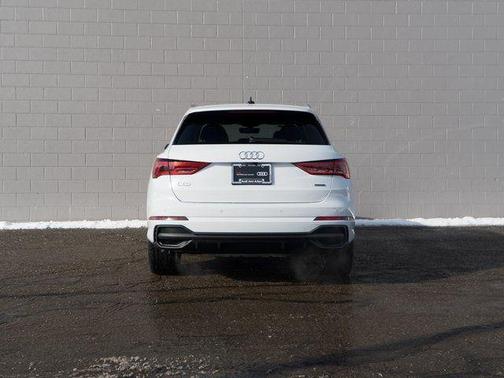 2025 Audi Q3 Premium 45 TFSI S line quattro Tiptronic