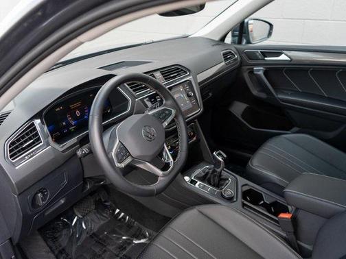 2024 Volkswagen Tiguan 2.0T SE 4MOTION