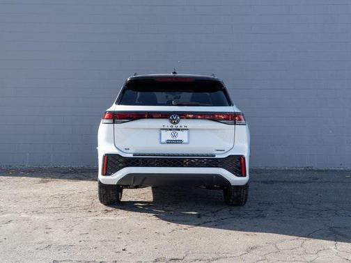 2026 Volkswagen Tiguan 2.0T SE R-Line Black 4MOTION