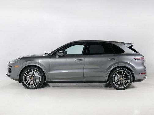 2022 Porsche Cayenne Turbo