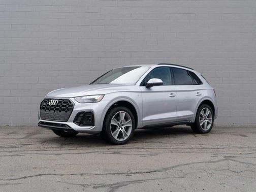 2025 Audi Q5 45 S line Premium