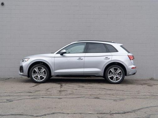 2025 Audi Q5 45 S line Premium