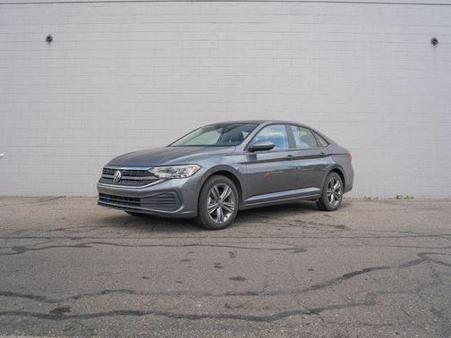 Platinum Gray Metallic 2024 Volkswagen Jetta 1.5T SE