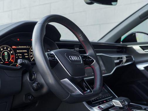 Glacier White 2023 Audi RS 7 4.0T