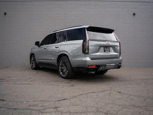 Argent Silver Metallic 2023 Cadillac Escalade V-Series