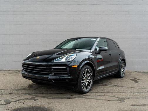 2022 Porsche Cayenne Platinum Edition