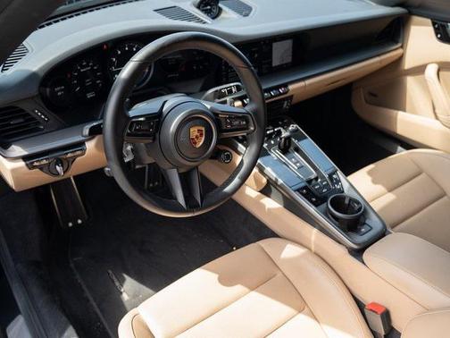 2020 Porsche 911 Carrera S