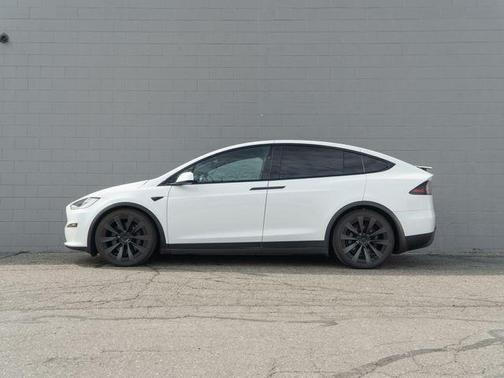 2022 Tesla Model X Dual Motor All-Wheel Drive