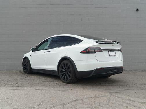 2022 Tesla Model X Dual Motor All-Wheel Drive
