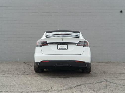 2022 Tesla Model X Dual Motor All-Wheel Drive