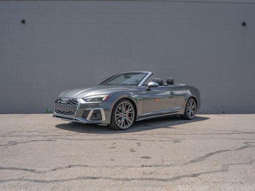 Daytona Gray Pearl Effect/Black Roof 2021 Audi S5 3.0T Prestige