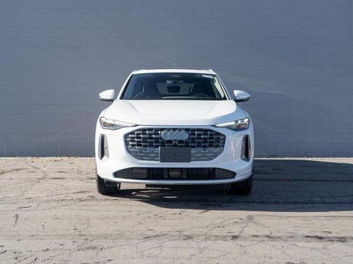 2025 Audi Q5 Premium Plus TFSI quattro S tronic