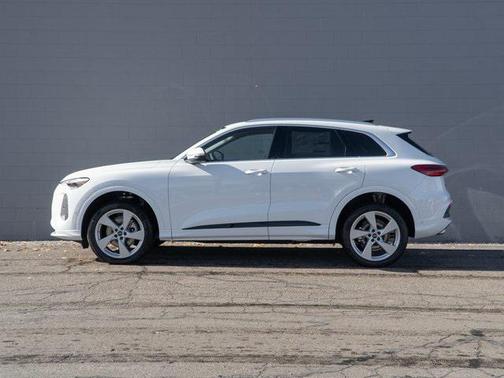 2025 Audi Q5 Premium Plus TFSI quattro S tronic