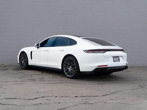 2021 Porsche Panamera 4