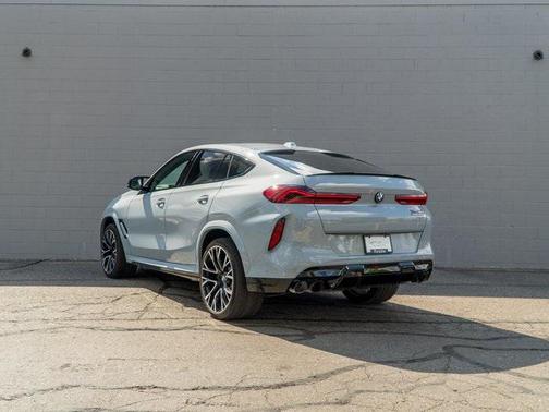 2025 BMW X6 M Base