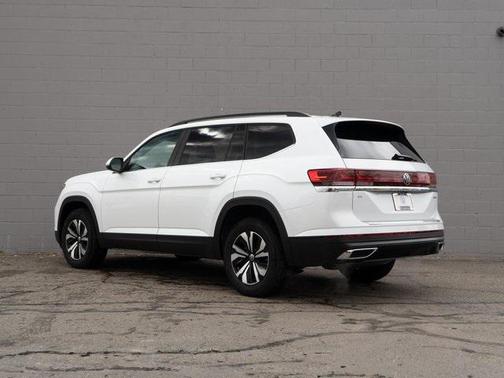 2026 Volkswagen Atlas 2.0T SE