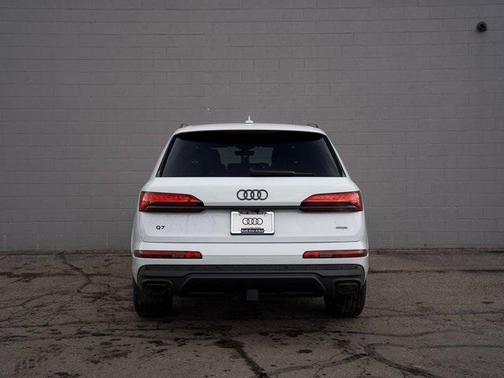 2026 Audi Q7 55 Premium