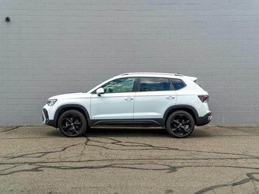 2025 Volkswagen Taos 1.5T SEL