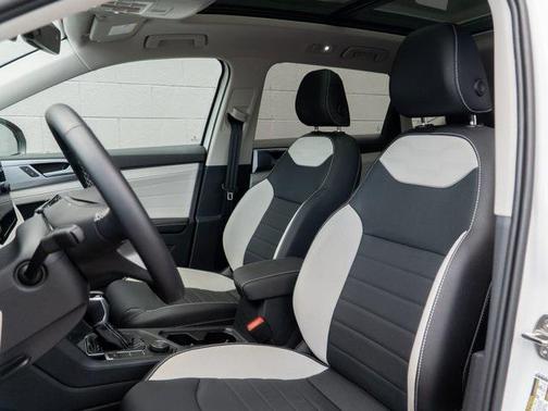 2025 Volkswagen Taos 1.5T SEL