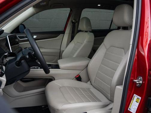 Aurora Red Metallic 2024 Volkswagen Atlas 2.0T SEL