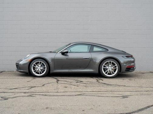 2024 Porsche 911 Carrera