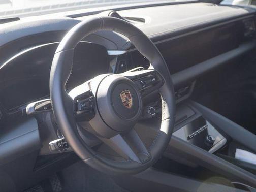 2024 Porsche Macan 4
