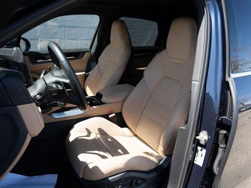 2024 Porsche Cayenne E-Hybrid S