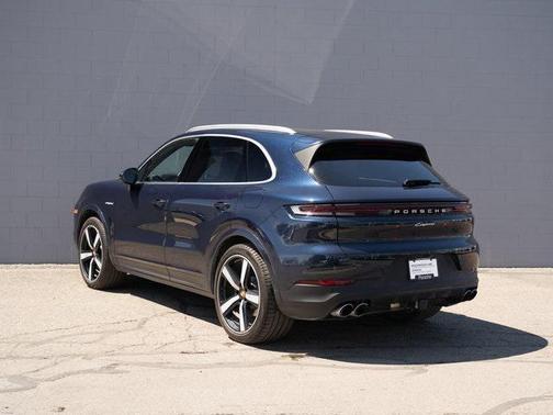 2024 Porsche Cayenne E-Hybrid S