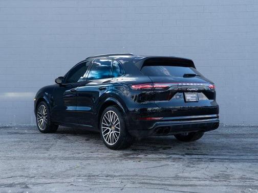 2022 Porsche Cayenne S