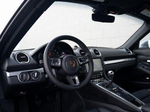 2025 Porsche 718 Cayman 