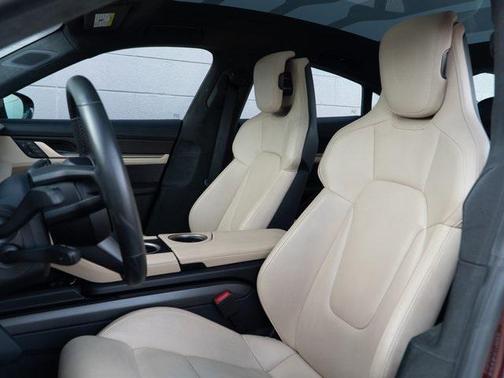 2022 Porsche Taycan GTS