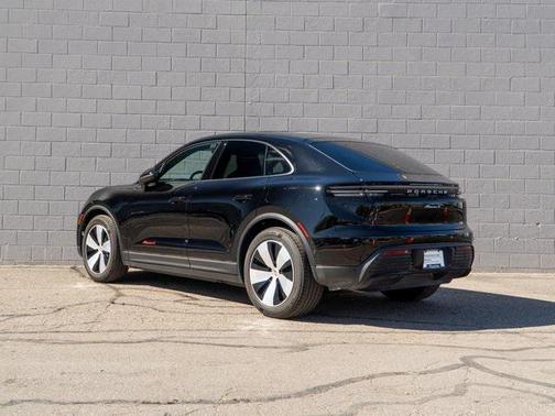 2024 Porsche Macan 4