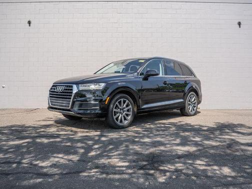 Orca Black Metallic 2019 Audi Q7 45 Premium Plus