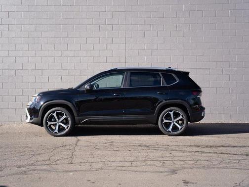 2026 Volkswagen Taos SEL