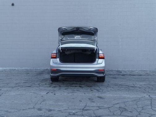 2026 Volkswagen Jetta 1.4T SE