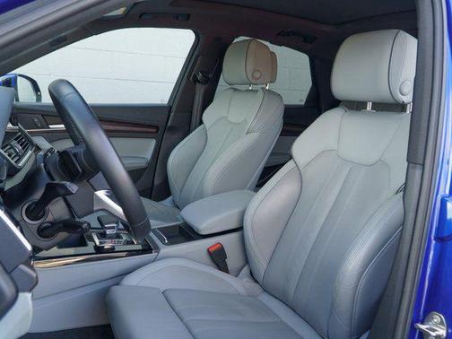 2022 Audi Q5 45 S line Premium Plus
